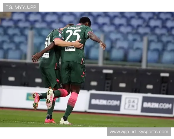 克罗托内豪取三分，继续保持不败战绩，克罗托内球员